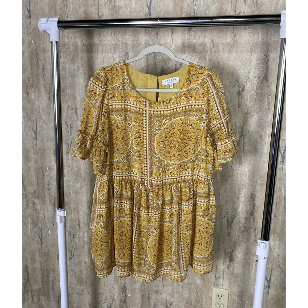 Hayden Los Angeles Yellow Floral Boho Pullover Blouse Sz Medium Peasant Trendy